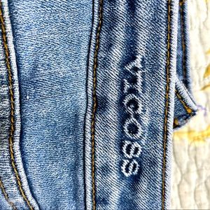 Viggos jeans size 22, 2% spandex, stretchy and soft skinny jeans.